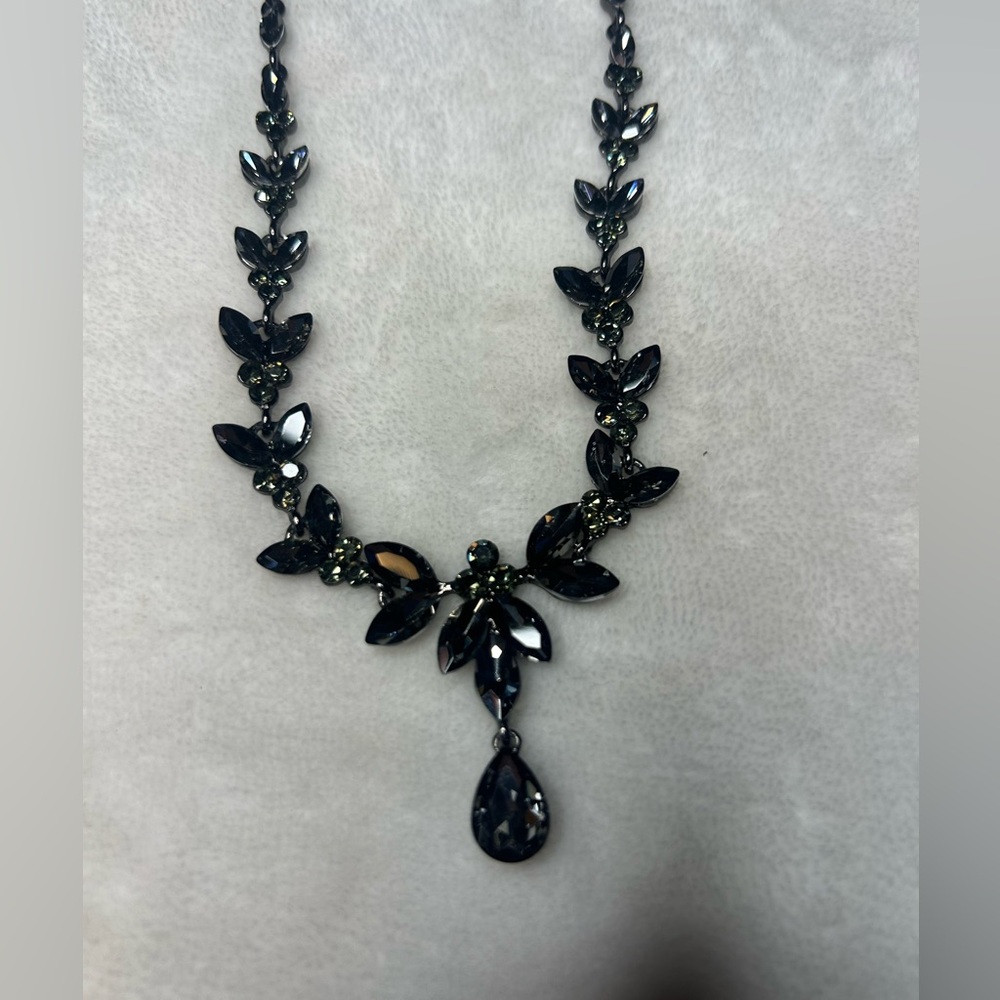 Chic Black Leaf Necklace for prom or cocktail event